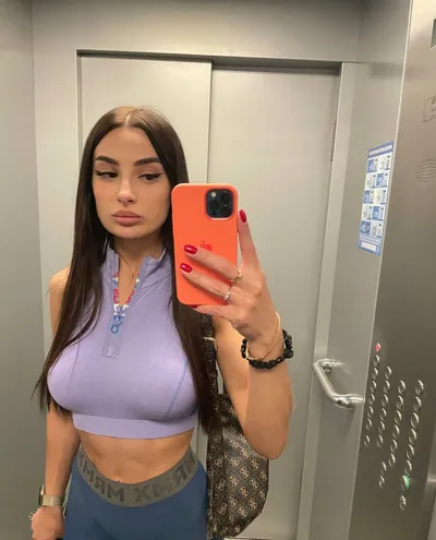Вика, 27